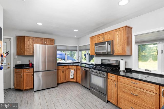 53 RICHARDSON RD, Robbinsville, NJ 08691