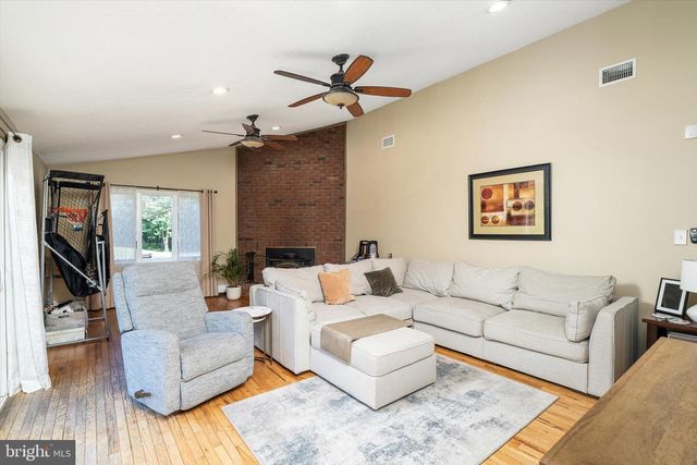 53 RICHARDSON RD, Robbinsville, NJ 08691