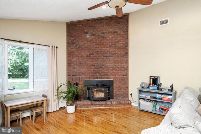 53 RICHARDSON RD, Robbinsville, NJ 08691