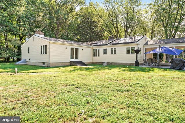 53 RICHARDSON RD, Robbinsville, NJ 08691