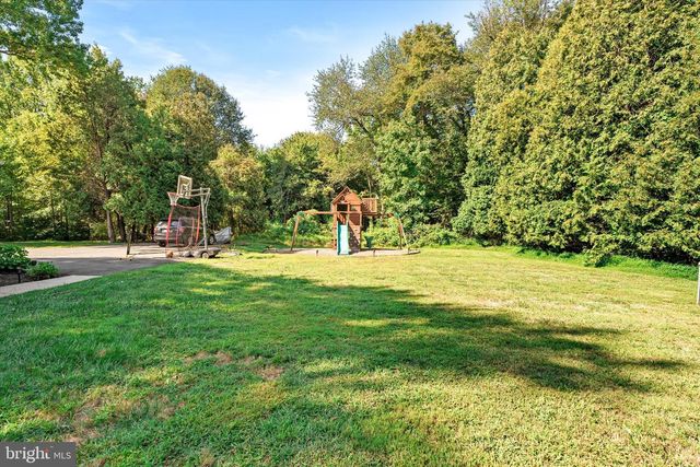 53 RICHARDSON RD, Robbinsville, NJ 08691