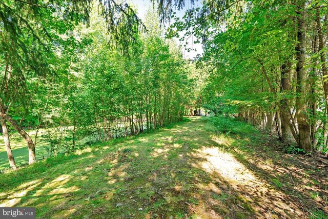 53 RICHARDSON RD, Robbinsville, NJ 08691
