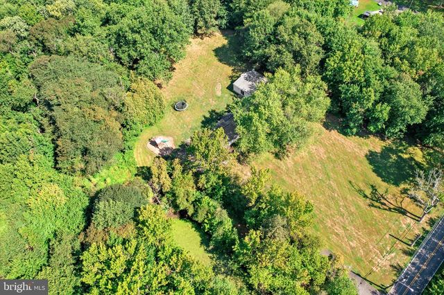 53 RICHARDSON RD, Robbinsville, NJ 08691