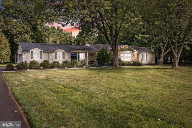 53 RICHARDSON RD, Robbinsville, NJ 08691