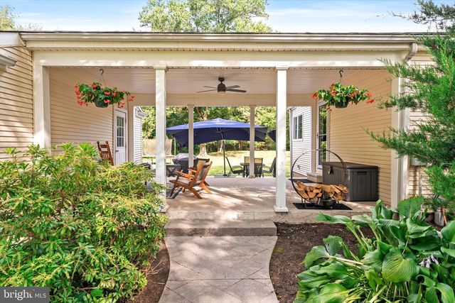 53 RICHARDSON RD, Robbinsville, NJ 08691