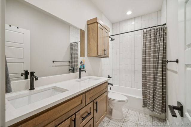 6610 E 119th Street S, Bixby, OK 74008