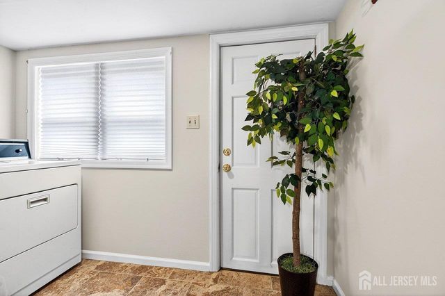 527 Emory Avenue, Trenton, NJ 08611