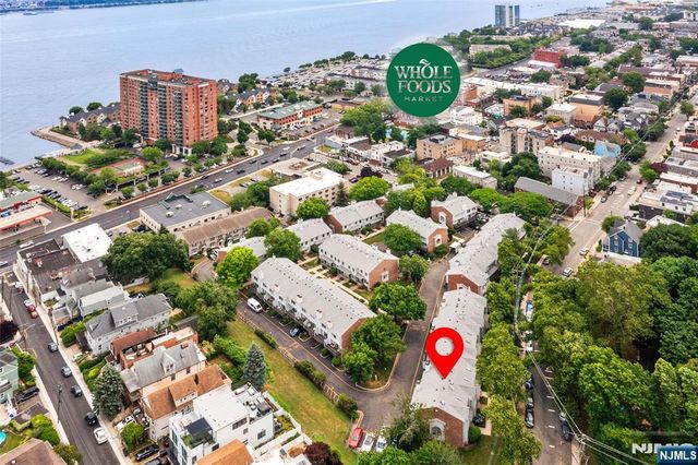 477 Undercliff Avenue, Edgewater, NJ 07020