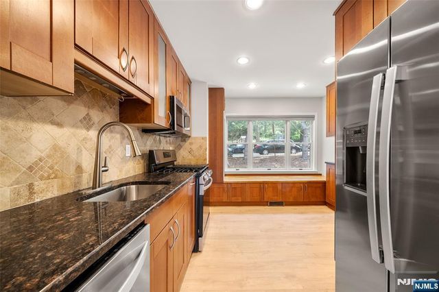 477 Undercliff Avenue, Edgewater, NJ 07020