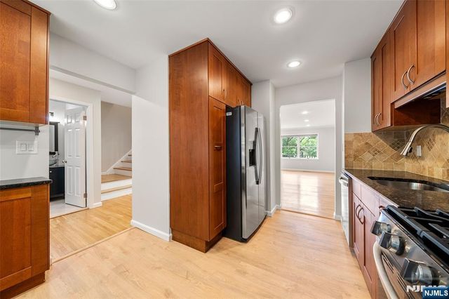 477 Undercliff Avenue, Edgewater, NJ 07020