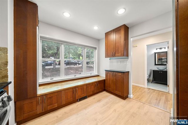 477 Undercliff Avenue, Edgewater, NJ 07020