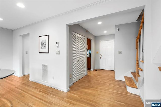 477 Undercliff Avenue, Edgewater, NJ 07020