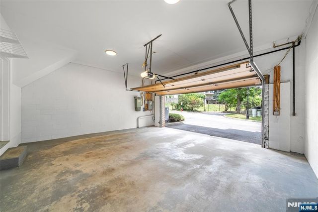 477 Undercliff Avenue, Edgewater, NJ 07020