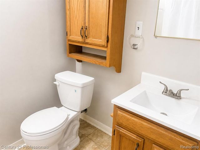 9614 Garfield, Redford, MI 48239