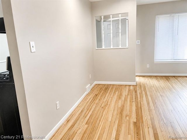 9614 Garfield, Redford, MI 48239