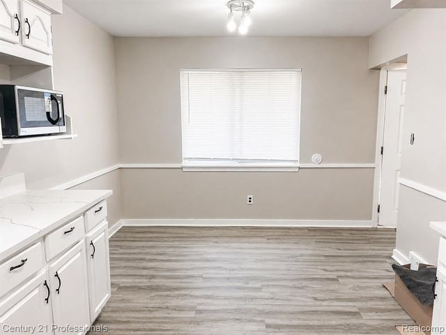 9614 Garfield, Redford, MI 48239