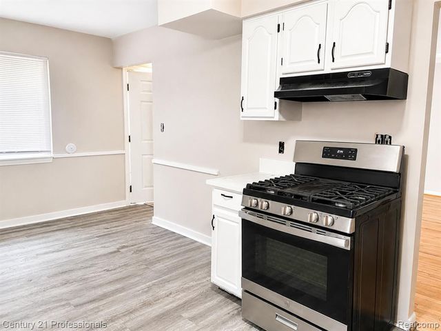 9614 Garfield, Redford, MI 48239