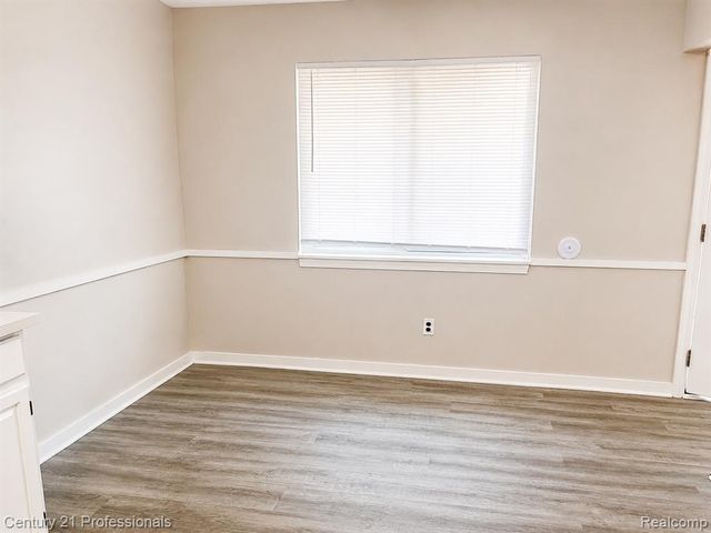 9614 Garfield, Redford, MI 48239