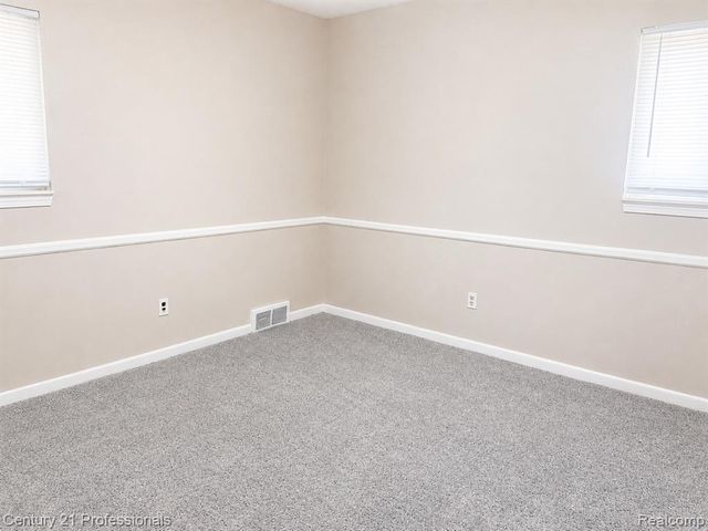 9614 Garfield, Redford, MI 48239