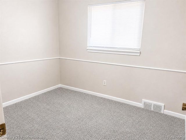 9614 Garfield, Redford, MI 48239