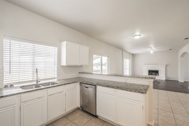 1411 Prentice Street, Arlington, TX 76018