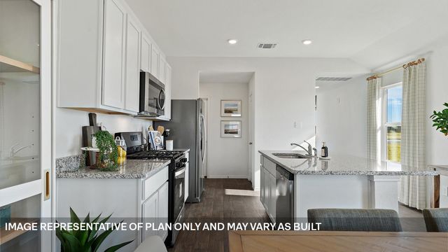174 Ebbsfleet DR, Uhland, TX 78640