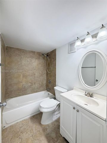 8200 SW 210th St 213, Cutler Bay, FL 33189