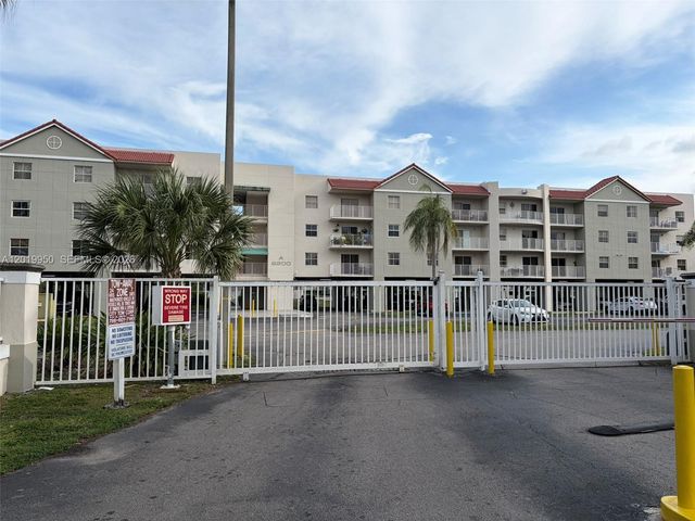 8200 SW 210th St 213, Cutler Bay, FL 33189
