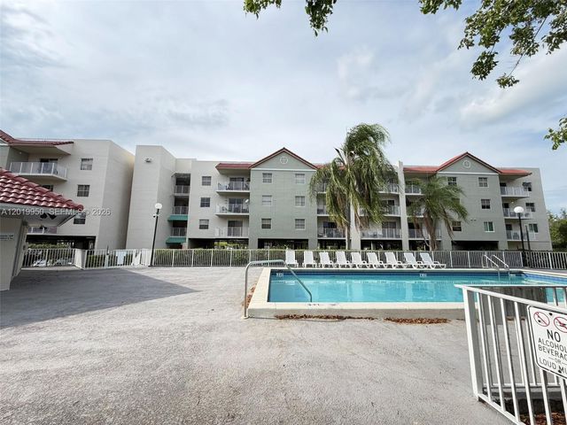 8200 SW 210th St 213, Cutler Bay, FL 33189