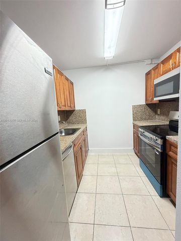 8200 SW 210th St 213, Cutler Bay, FL 33189