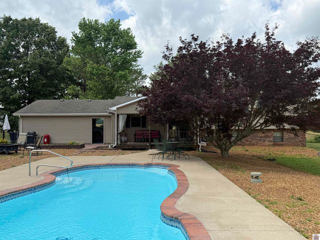 1535 Toy York rd., Benton, KY 42025