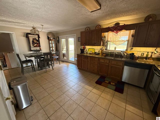1535 Toy York rd., Benton, KY 42025