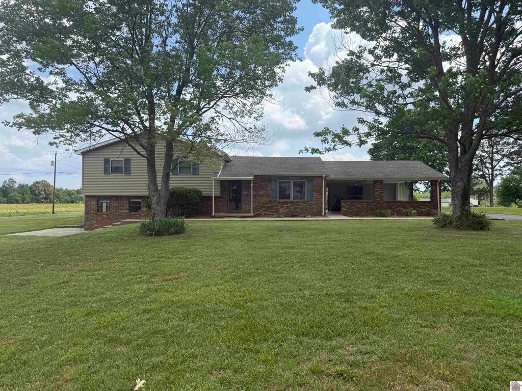 1535 Toy York rd., Benton, KY 42025