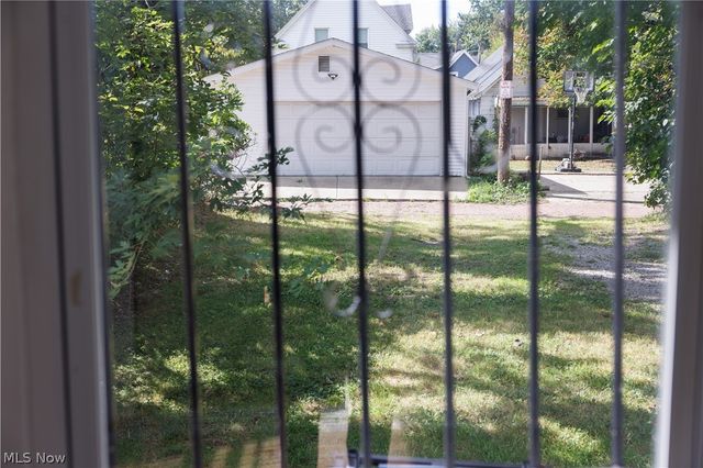 3152 W 68th Street, Cleveland, OH 44102