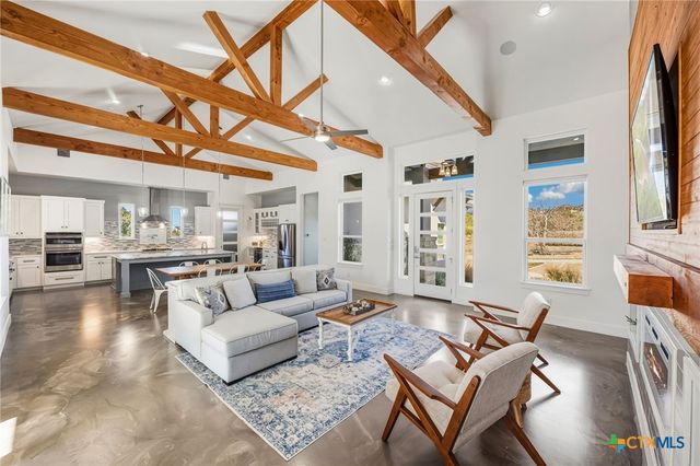 223 Oak Shores Drive, Canyon Lake, TX 78133