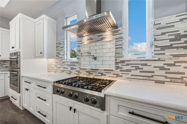 223 Oak Shores Drive, Canyon Lake, TX 78133