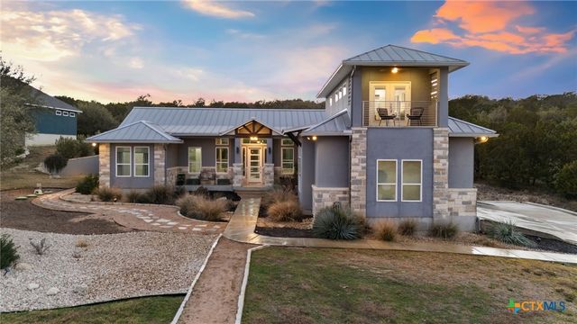 223 Oak Shores Drive, Canyon Lake, TX 78133