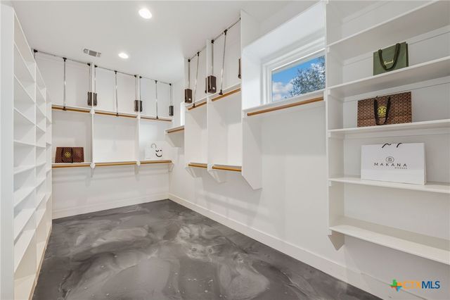 223 Oak Shores Drive, Canyon Lake, TX 78133