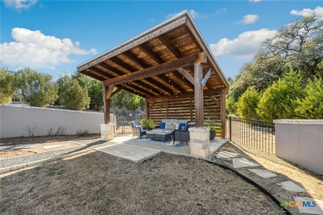 223 Oak Shores Drive, Canyon Lake, TX 78133