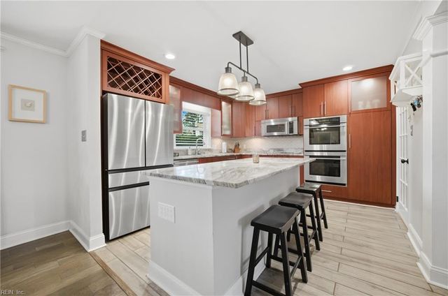 2452 Laurel Cove DR, Virginia Beach, VA 23454