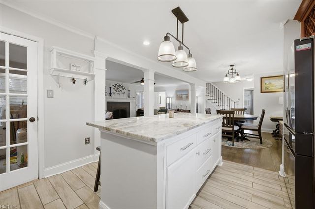 2452 Laurel Cove DR, Virginia Beach, VA 23454