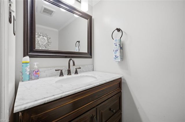 2452 Laurel Cove DR, Virginia Beach, VA 23454