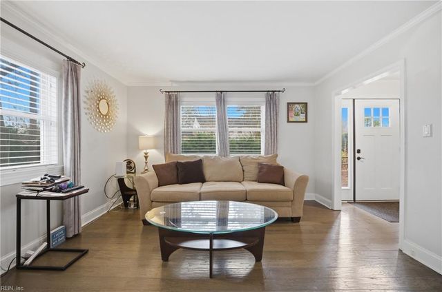 2452 Laurel Cove DR, Virginia Beach, VA 23454