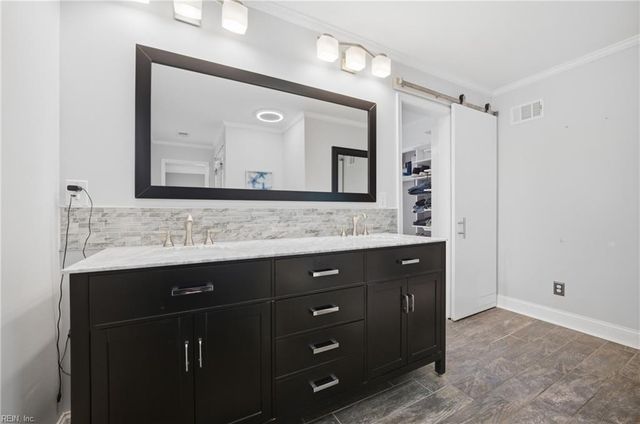 2452 Laurel Cove DR, Virginia Beach, VA 23454