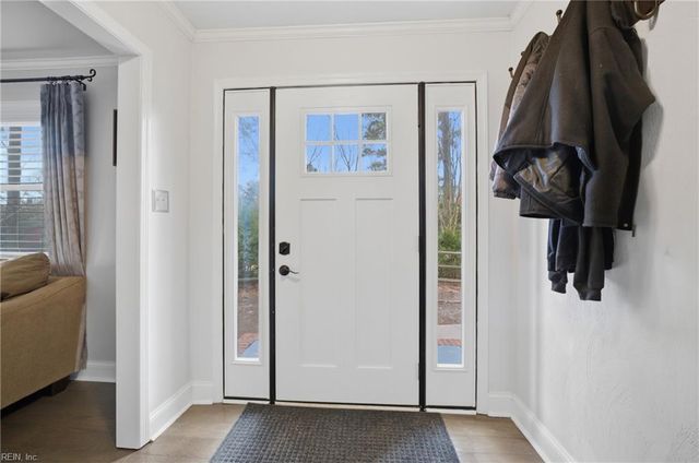 2452 Laurel Cove DR, Virginia Beach, VA 23454