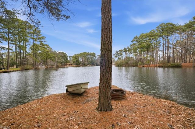 2452 Laurel Cove DR, Virginia Beach, VA 23454