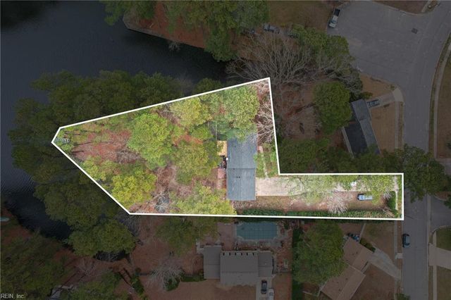 2452 Laurel Cove DR, Virginia Beach, VA 23454