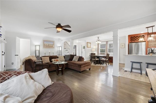 2452 Laurel Cove DR, Virginia Beach, VA 23454