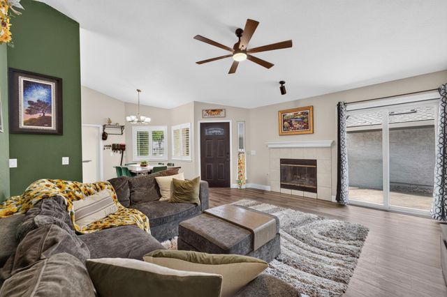 4529 Galbrath Dr, Sacramento, CA 95842