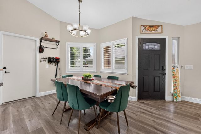 4529 Galbrath Dr, Sacramento, CA 95842